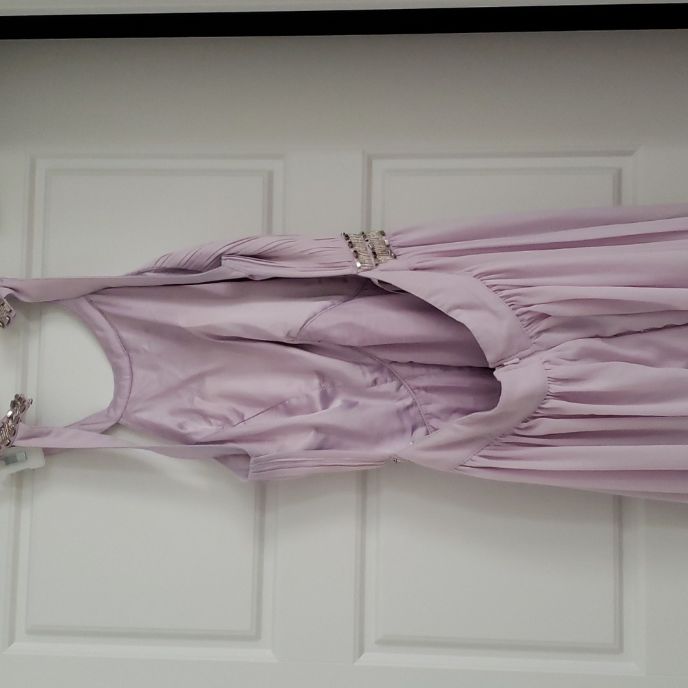 Gown - Picture 4 of 5